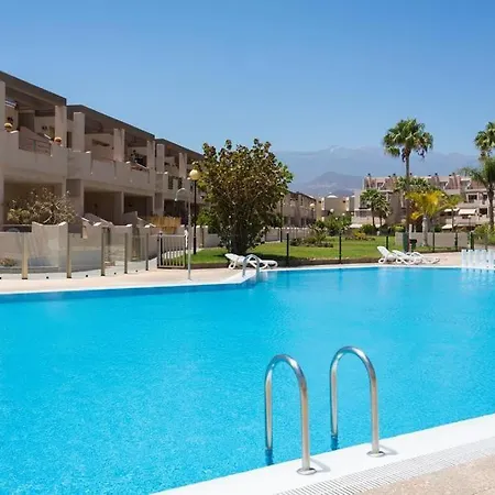 Fantastic Seafront With Sea Views & Pool Lägenhet *