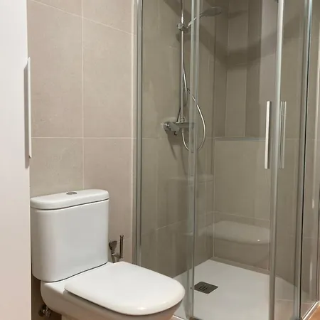דירה Fantastic Seafront With Sea Views & Pool